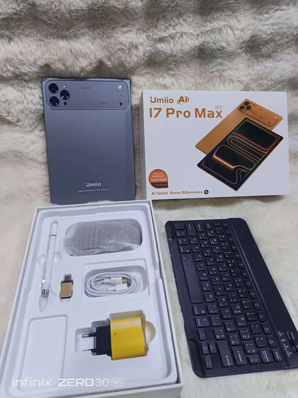 تابلت جديد بالكارتون ذاكره واحد تيرا بايت حجم الشاشه 10 انج مع كامل ملحقاته يدعم  سيمكارت شحن تايبسي عشوائيه 16السعر 150 الف ع اول تم


**إذا كنت صاحب هذا الإعلان وتريد حذفه لأي سبب، رجاءا أرسل رسالة إلى الدعم الفني**