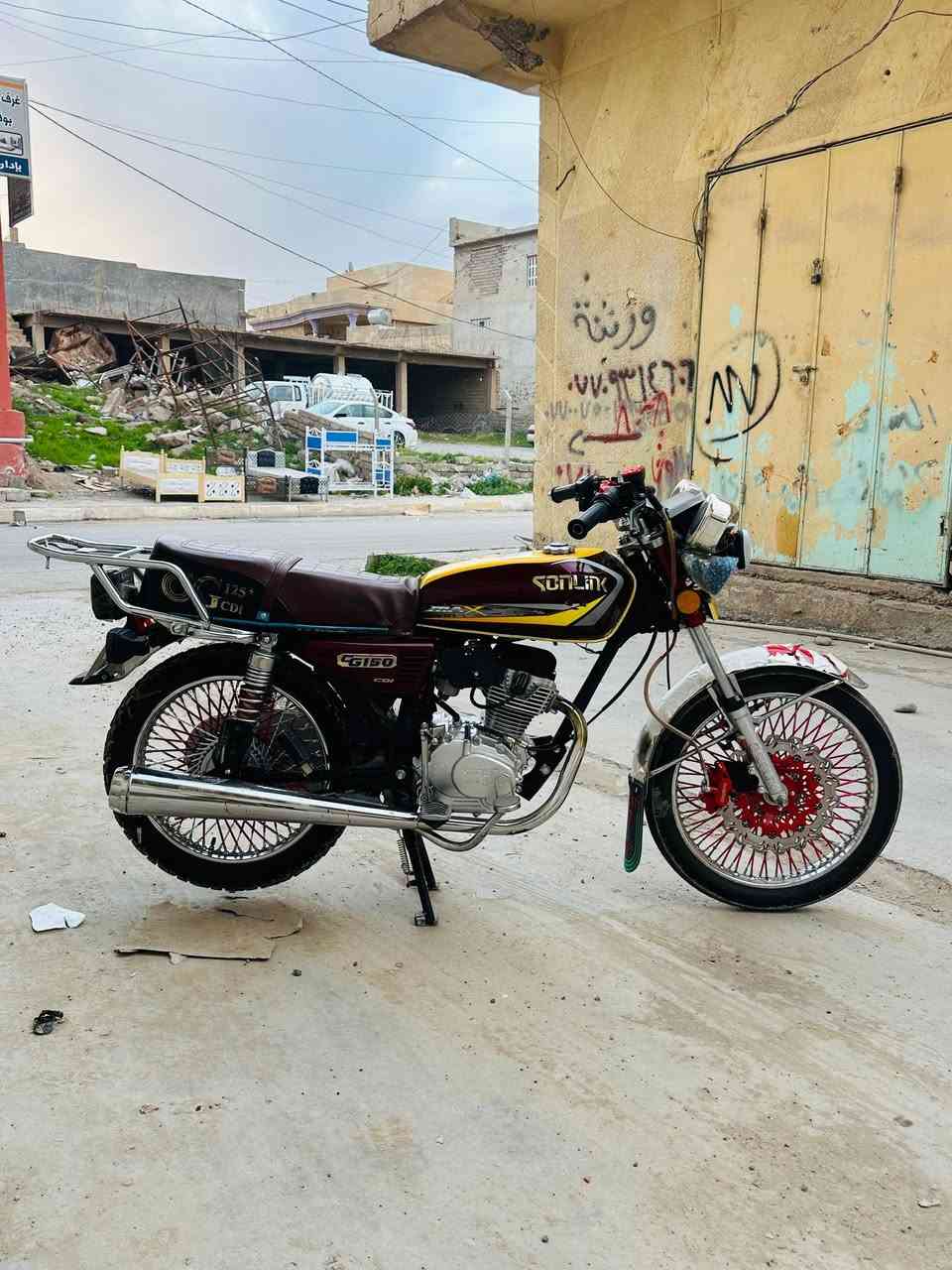 السلام عليكم دراجه موديل ٢٥ محرك شرط مامفتوح كهربايات شغاله مايعوزه شي لبيع سعر 525 وبيه 

 مجال اتصل *********** او متواجد فيس
