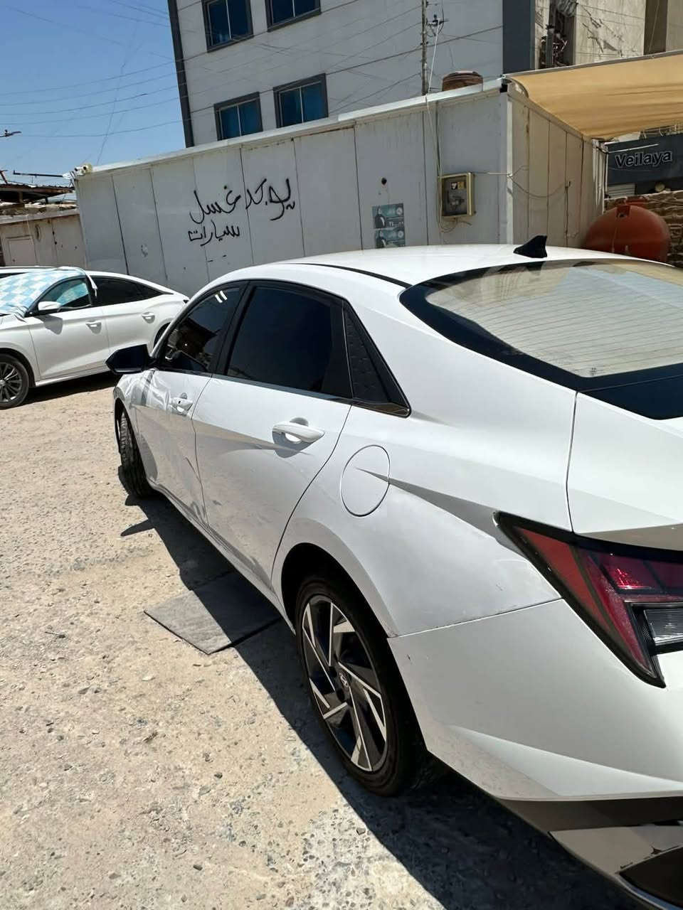 هونداي النترا 2024 تجميع صيني للبيع 
 مكينه مكفوله وتبريد وحداده جاهزه من كلشي 
بيه ضربه خفيفه بالجاملغ الأيمن مثل ما موضح بالصوره وبيه بباب السياق مو ضربه مجرد طخه خفيفه موضحه بالصوره وباقي السياره كفاله من بنيد وصندوق 
مكان السياره البصره الجزيره / الفيروزيه 
السعر 125 ورقه وقابل للتفاوض 
رقم الهاتف ***********
