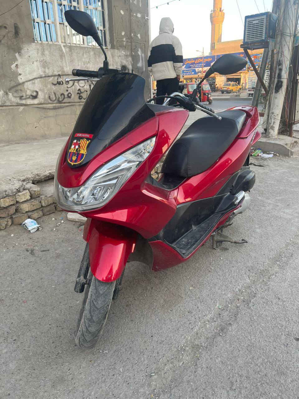 شباب دراجه بيسي اكس جيل ثاني ياباني مكينه 150 حرف اي كل نقص ما بيهه السعر مليون وخمسميه وخمسين بيها مجال قليل ***********
