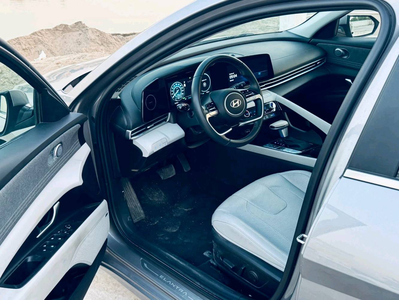 السلام عليكم النترا هايبرد موديل ٢٤ فول مواصفات اعلى فئة بالهايبرد
حادثهه كما موضح بالصور السيارة ومعمر بارد فقط 
ماشيه ٤٥ الف 
السعر ١٦٨ 

***********
