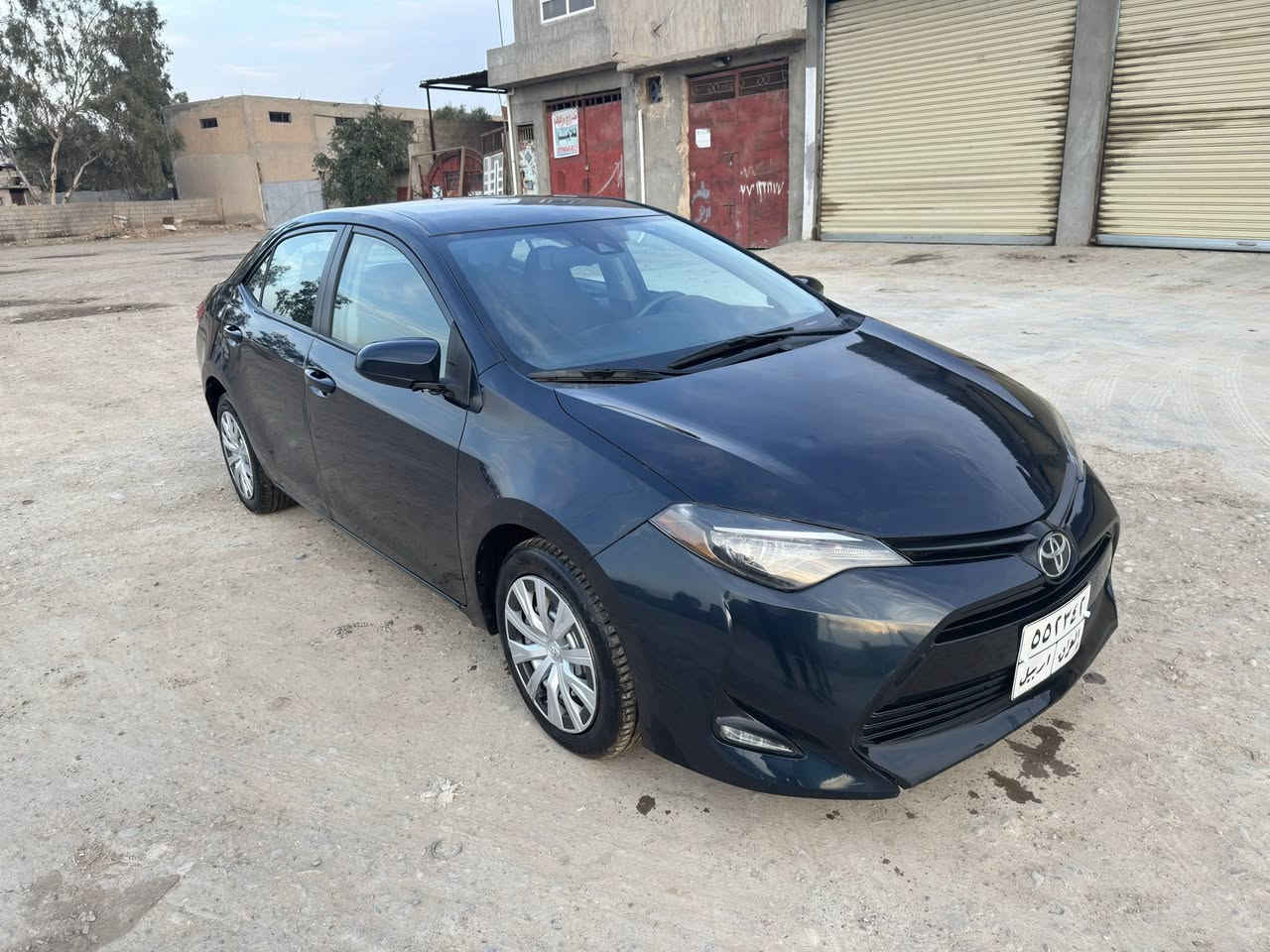 السلام عليكم
للبيع او للمراوس بسياره رقم شمالي 
تويوتا كورلا 2017 LE لونه كحلي وارد امريكي 
رقم اربيل وبأسمي شرط التحويل
محركه 1800 بلادي والكير والمحرك مكفولات 
تبريد تدفئه كله شغال
السياره وارد امريكي حادثه جاملغ امامي ومبدل بدون دواخل وبدون ايرباك وبيه اهنا بالعراق صبغ بالدوسه شي قليل وبيه 3 مكانات تعديل بارد فقط وصور الحادث مرفقه بالمنشور
ايرباكاته كله مكفوله وسليمه
مواصفات السياره Le المعروفه 
بيه رادار امامي شاشه وكامره بلادي كشن جك مثبت سرعه وتنبيه خروج عن المسار تحكمات ستيرن جام auto ولايتاته زينون ولايتاته auto لد نهاري ويل حجم 16 تحكم مري كهرباء وغيره 
السياره جاهزه وبدون مصرف
سعره 130 وبيه مجال بسيط
مكاني كركوك
***********
