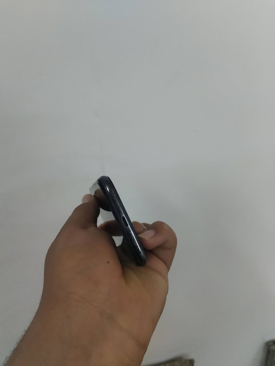 ايفون اكس المحور 11 برو نظافه 90% زائدا شاشه مبدله سعر 100 وفي مجال ***********
