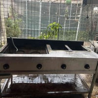 كرل همبرغر • يشتغل فلافل • سبع قصور