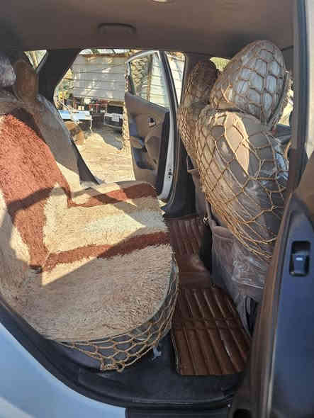 السلام عليكم... توسان خليجي موديل 2015 سياره مكفوله رقم بغداد السياره بأسمي تحويل ثاني يوم مشروع وطني تبريد قطعتين تخم تاير سياره جاهزة السعر 150 وبيها مجال الاتصال بالرقم التالي *********** واتساب
