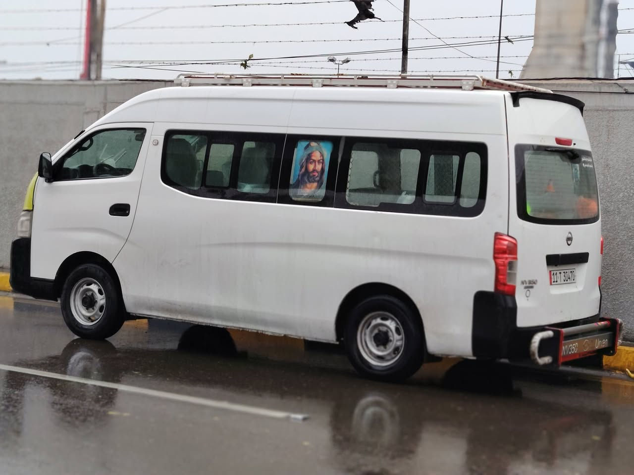 السلام عليكم
نيسان 2014 
كير مكينه اكسل كفاله 
مكينه ستوني شادها صار شهر 
مراوس ب هايسه 2009
جنبي عاليه 
***********
