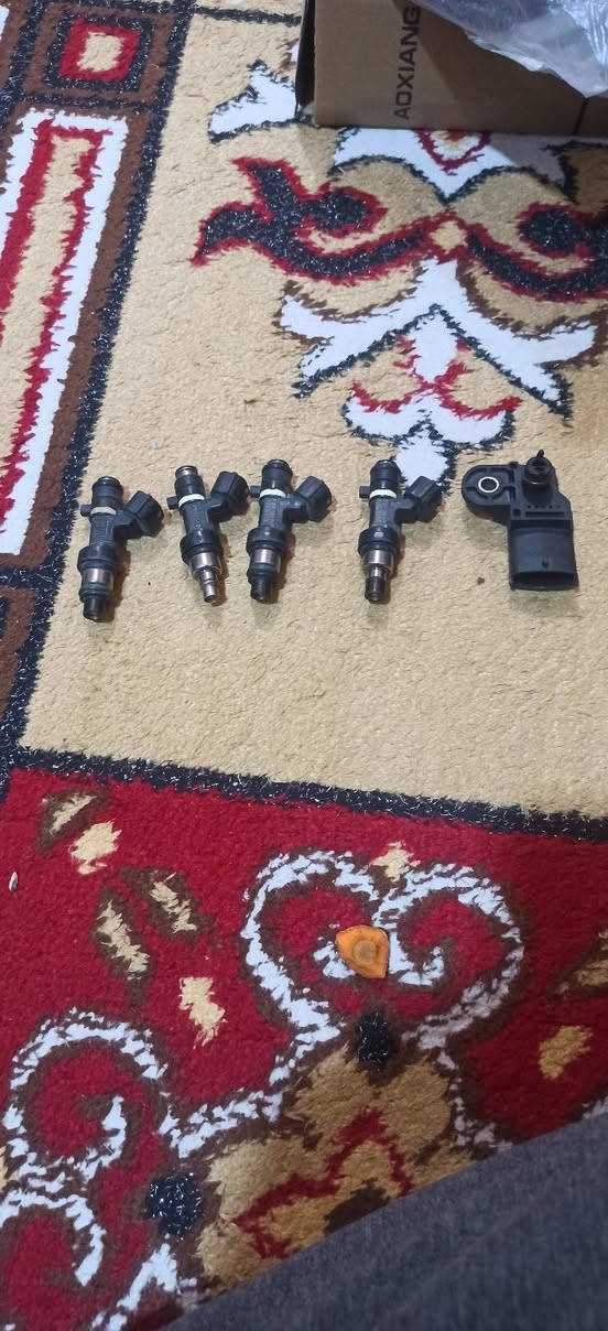 السلام عليكم من رخصه الادمن ..عندي غراض تيكو للبيع شلعه كلهن ب50  ..القايش جديد ممستخدم ابد .. صوندات البريك ممستخدمات ..تخم بلكات الشركه استخدام شهر فقط ..قاعده الفيول بمب شغاله شرط الفحص ..النوزلات 1600 شغلات مال صني ..الكويل شغال ..للاتصال *********** بي وتساب
