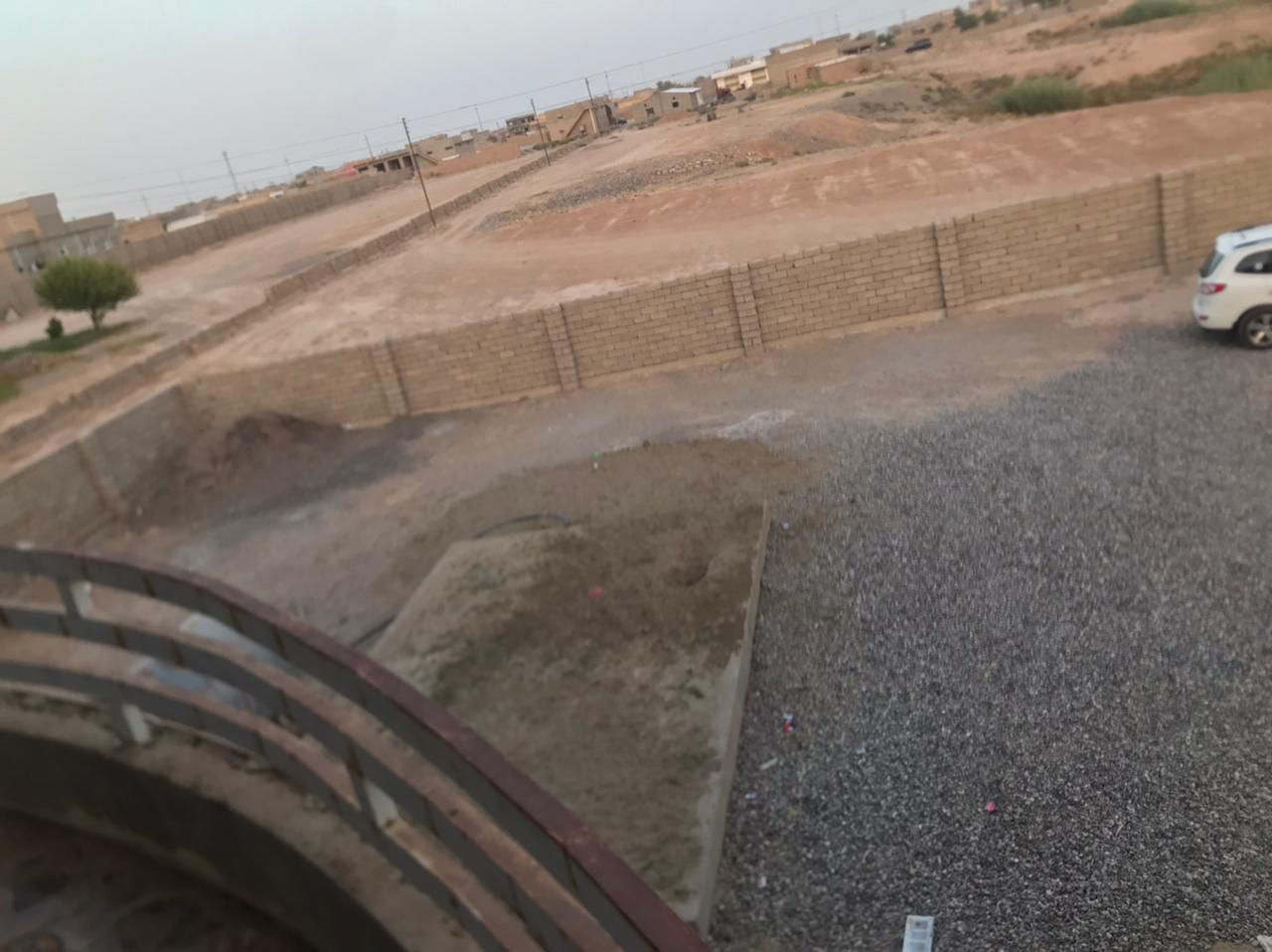 بسم الله الرحمان الرحيم قال تعالى: (أحَلَّ اللهُ البَيْعَ)
دار للبيع في الشرقاط تحديدا قرية شكرا قريب علشارع العام بلاضافه حديقه وحوش جبير  سياج داير حبل  مع اساس بيت كامل مكمل بس تجيب غراضك وتسكن باب حوش بوب داخليات كهربايات  + تانكيات ماء 5 فوك  - كامل مكمل داخل بورسلين  وسيراميك وبيت ما شاء الله فخم بعض الصور اسفل جاهز للستلام وللستفسار اكثر اتصل علرقم المذكور ‬‏ - ‏
‪0781 141 1687‬‏
 ملاحضه خلفه ارض جبيره حوالي نص دوم تابعه للبيت تصلح مزرعه وكلشي ترهم
