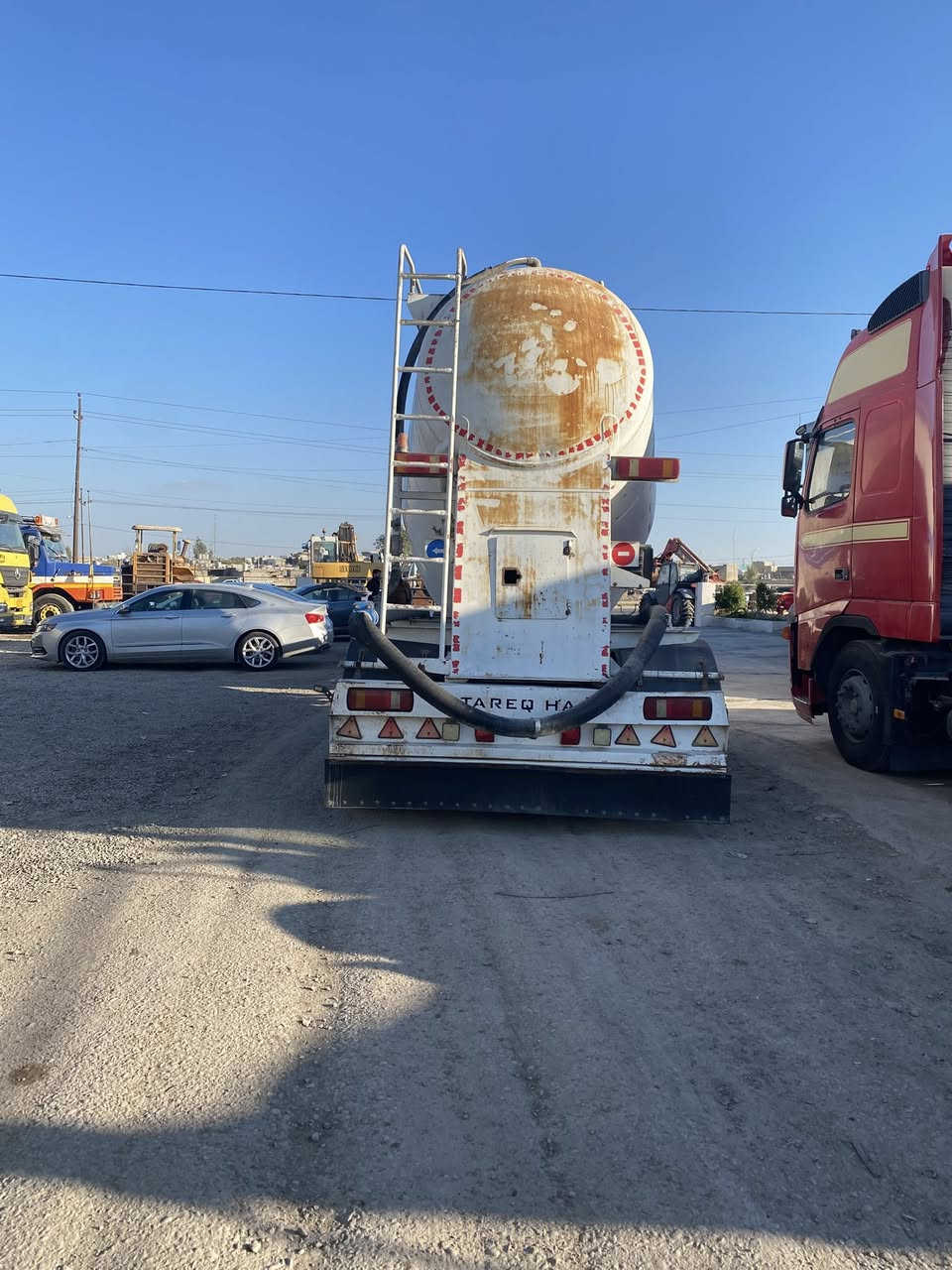 للبيع بطل سايلو 

سايلو 3 قبغات يحمل 45طن  3 دناكير دبل تاير
 
نوع / علمين

السعر /120$

عنوان/ كركوك في معرض رافدين المركزي 
عنوان/ كركوك شارع مطار مقابل جسر حزيران 

***********

***********
