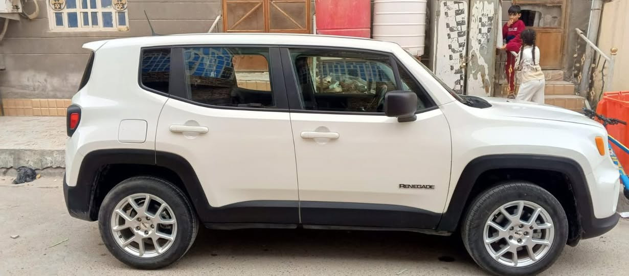 جيب ونكد مديل ٢٣ماشيه ٨٠٠٠السياره بسمي قبل شهر رقمتها السياره اجت بدون بصمات فا بيها بصمه اشغل وطفي بس ماتقفل رادالها برمجه حادثها مدكر وبنيد رايدها ١٣٥مكاني بصره ***********
