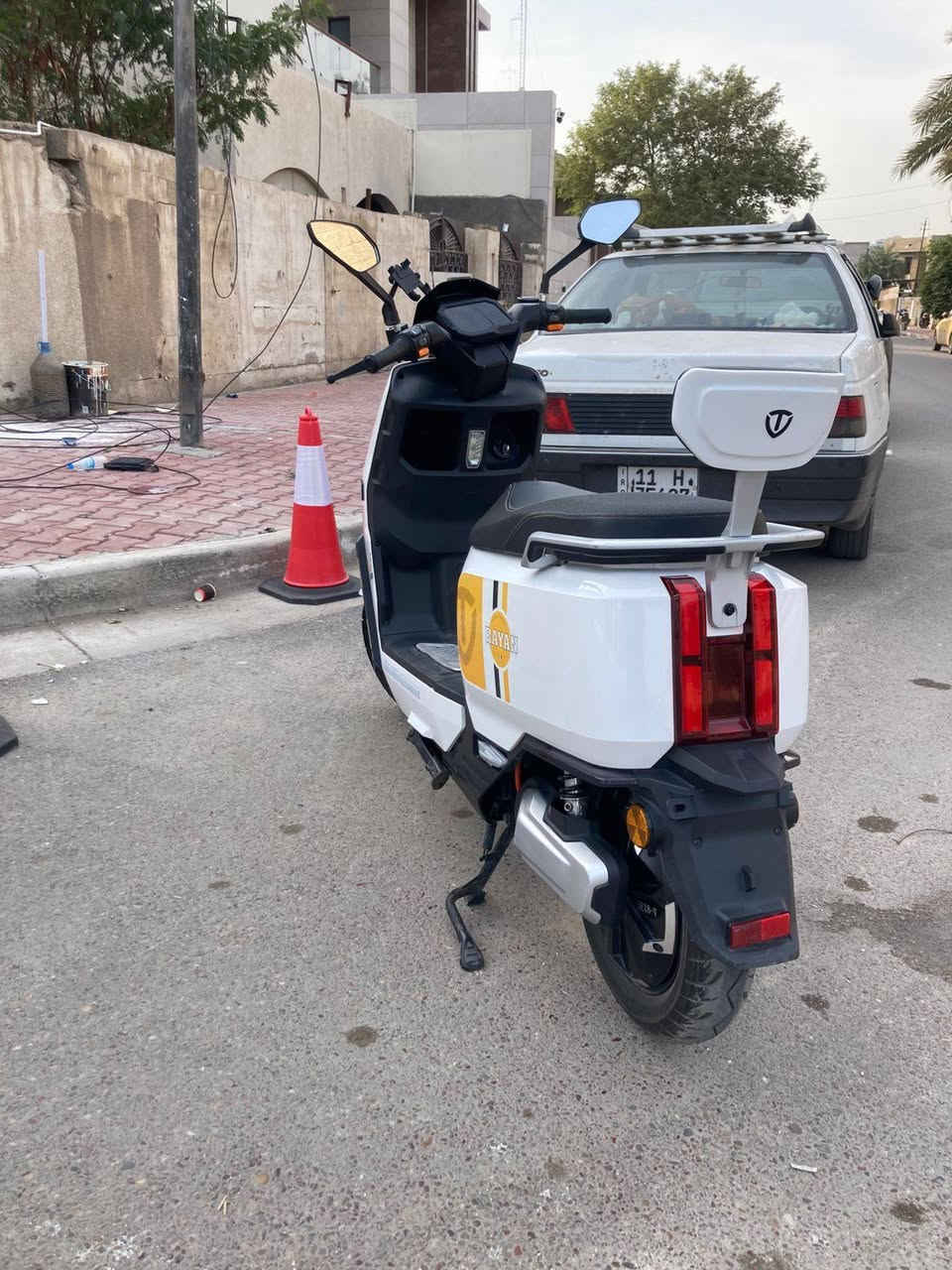 السلام عليكم دراجه ريان وحش الكون شحن للبيع الدراجه خير من الله الدراجه حلوه و نظيفه شوفت عينكم بيها مواصفات حلوه مثل ٦ بطاريات كبارر دبلل بيها كروز سرعه و نظام بارك و لايت عالي ناصي زنون بالاضافه إلى رماش و بيها اشاير يمنه يسره و دبل اشاره الدراجه كلش حلوه و نظيفه شوفت عينكم سعرها ٨٥٠ و بيها مجال 
مكاني بغداد الصالحيه قرب منتزه الزوراء 
للإستفسار *********** 
غير متواجد ع الفيس او الماسنجر
