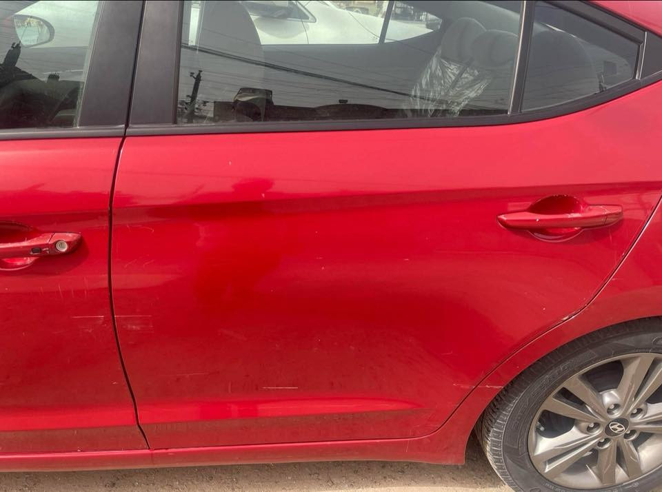 هونداي الانتره2017
رقم بغداد انكليزي 

حجم المحرك2000

عداد المشي 51الف حقيقي

وارد امريكي ليبل واحد

حدثه بالبنيد نفسه مصلح 

بدون تبديل 

بدون صبغ 

راديترات بلاديه 

تبزيد شغال 

نص فول  

السياره بصمه  

حساسات اجتياز

تدفه بالكشنات 

صندوق ذكي 

ثلاث بصمات ابواب صندوق

بدون ايرباكات (سليع

صور الحادث مرققه

السعر 128$

للاتصال ***********

بغداد البلديات
