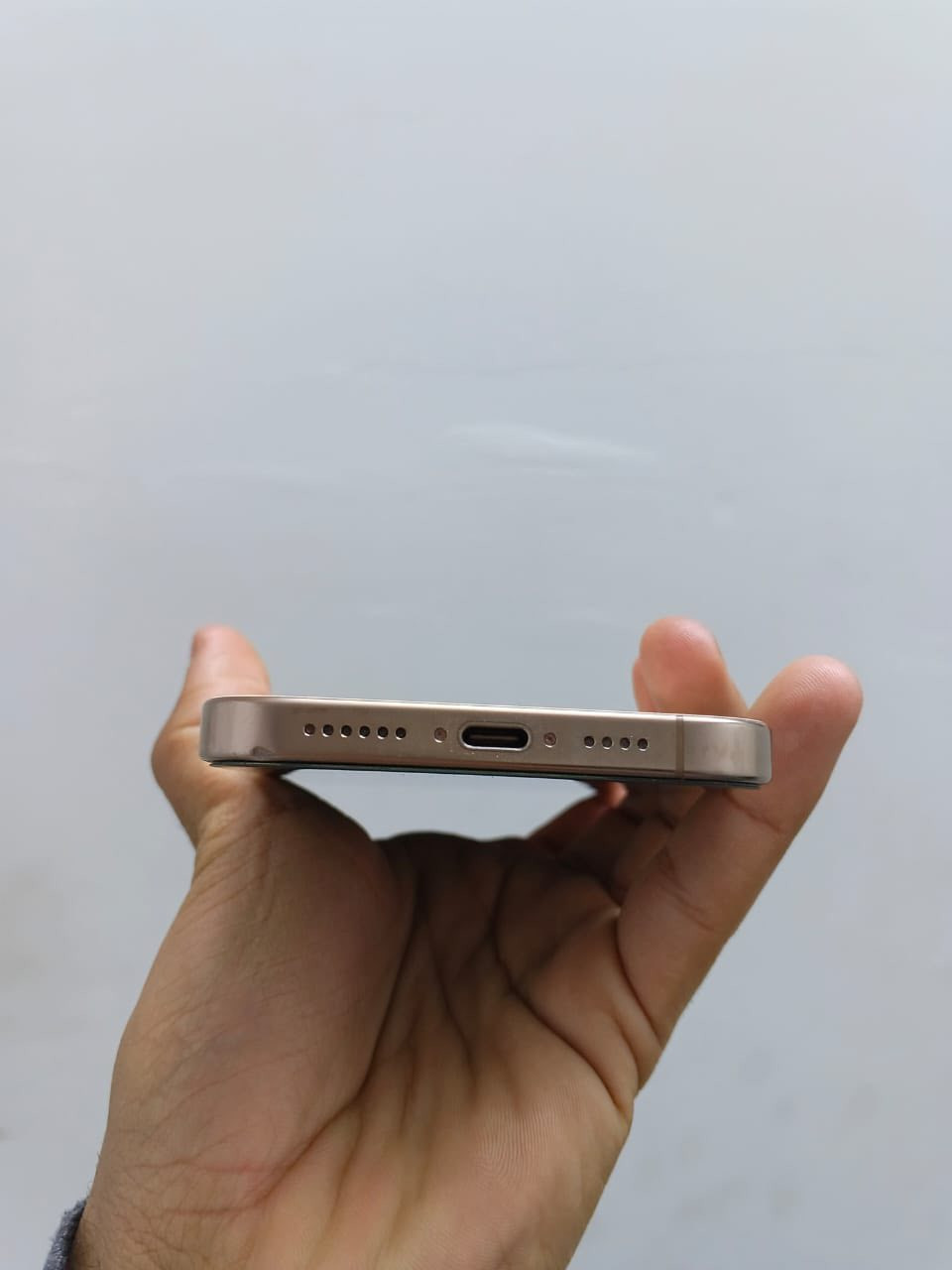 16 برو ماكس ذاكره 256  بطاريه 100 مشحون 137 مره 
بعده داخل الضمان مكفول من كلشي وتر 
مال البيت فقط بي هذه السواد بلشاشة بمليون وبي مجال بسيط كلش مكاني الكراده ***********
