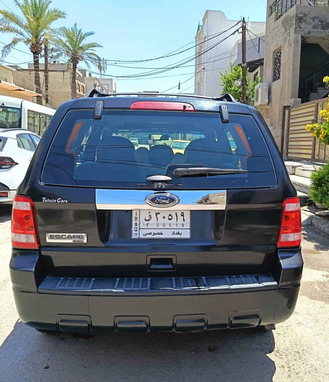 للبيع فورد سكيب 2011 لمتد فول مواصفات محرك 2500 المرغوب السياره بدون حادث فقط البنيد صبغ السيارة نظيفة عل بلاد السعر 110 ورقة وبي مجال مكان بغداد شارع فلسطين رقم الهاتف ***********
