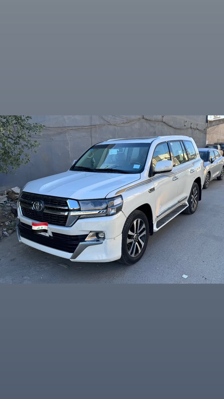 لاندكروز 2009 محدث 2020
سياره جاهزه تخم تاير صدر مكينه كير تبريد كله جديد 
سياره مصبوغه عام 
رقم بغداد مكاني بغداد 

سعره 235

***********
