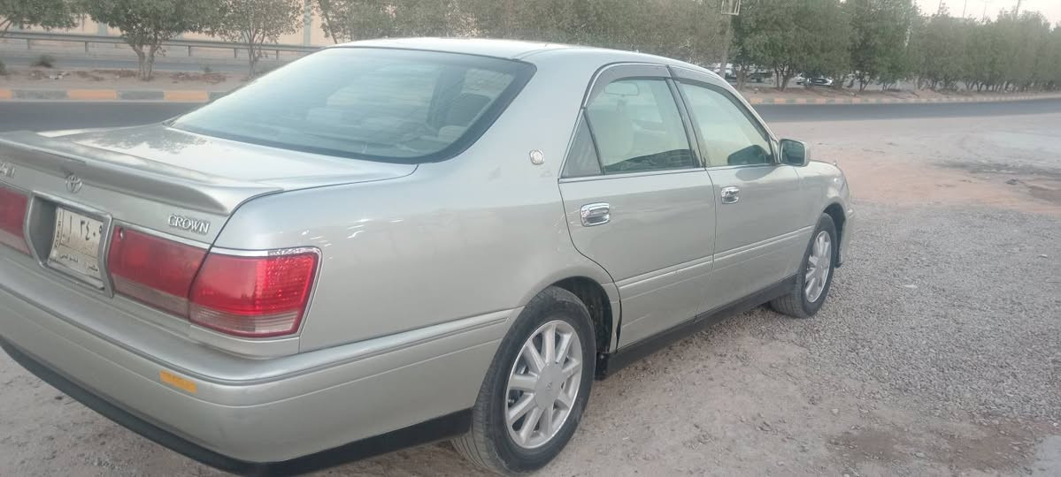 ملكه جنون موديل ٢٠٠ رقم بصره مشروع وطني سنويه مجدده ال 29 تحويل مباشر سياره مكفوله من ضربه وتبديل محرك وكير شرط حداديه جديده سياره بسمي مكينه فيفتي تبريت خلفي عدا الفتحه مابيه للستفسار *********** للمراوس

