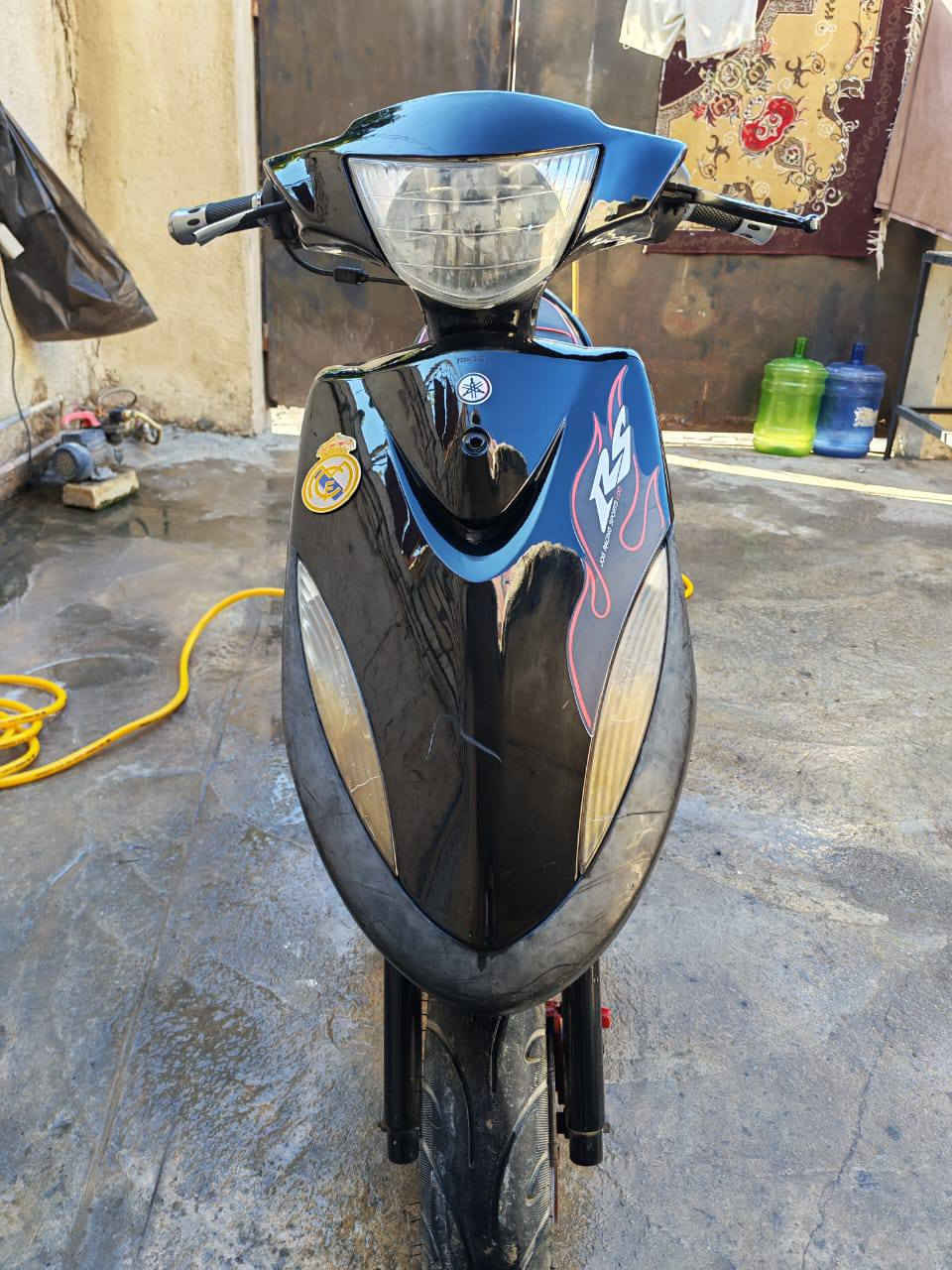 السلام عليكم :
ماكس عدله رياضي 55 بوشه + صالصنه رياضي + سلف رياضي + ولفات جديده مرتبه + هندر كامل جديد بلاضافه غراضهه البدلاديه موجودات يتكونن من ( صالصنه + البوشه البلادي + الكفرات ) متوفرات تاخذهن وي دراجه 
دراجه بيهه نقوصات حالهه حال اي دراجه ونقوصات بسيطه 
والسعر 650 وبيها مجال ( واتساب *********** ) المكان بغداد البياع
