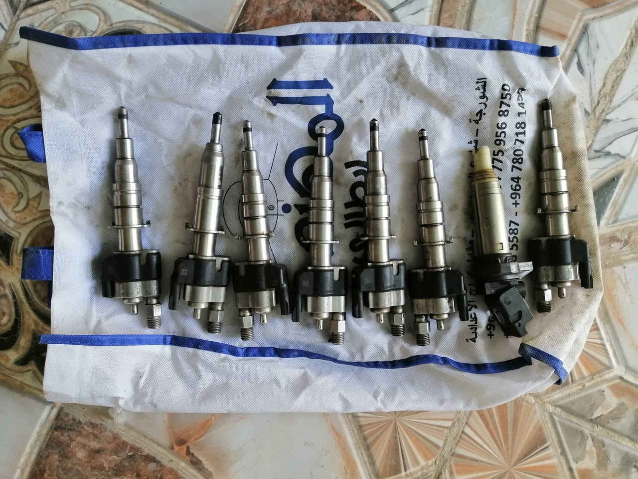 السلام عليكم
غراض بي ام للبيع
1-نوزلاتX50
2-جعمقه
3_تكيه كاسحه جديده
4_فيبره كير غواصه 320
5_سلايت كاسحه جديد
6-جاملغ 525 حاويه
7-كمبريسر حاويه X5
9-فلتر شويه
10_تاير X5 الخلفي العريض
رقم الهاتف ***********
العنوان ناصريه مركز
