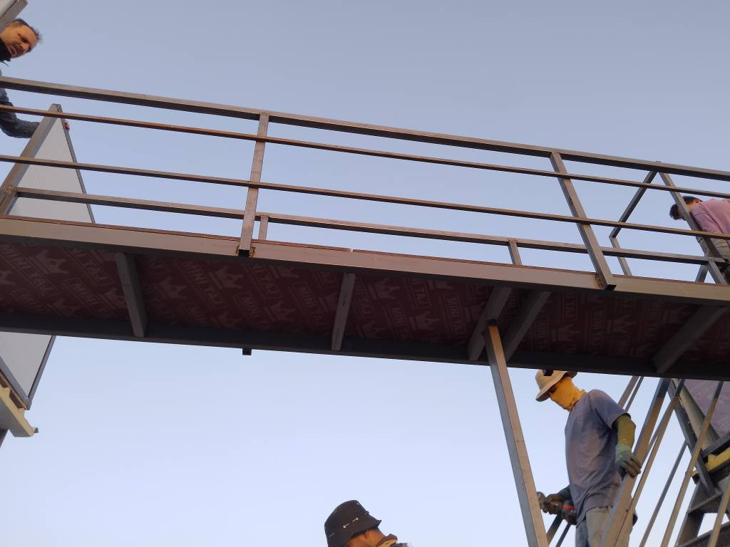 الجوهره للحداده العامه والسندويج بنل 

تنفيذ جميع انواع الحداده
لتواصل ***********
