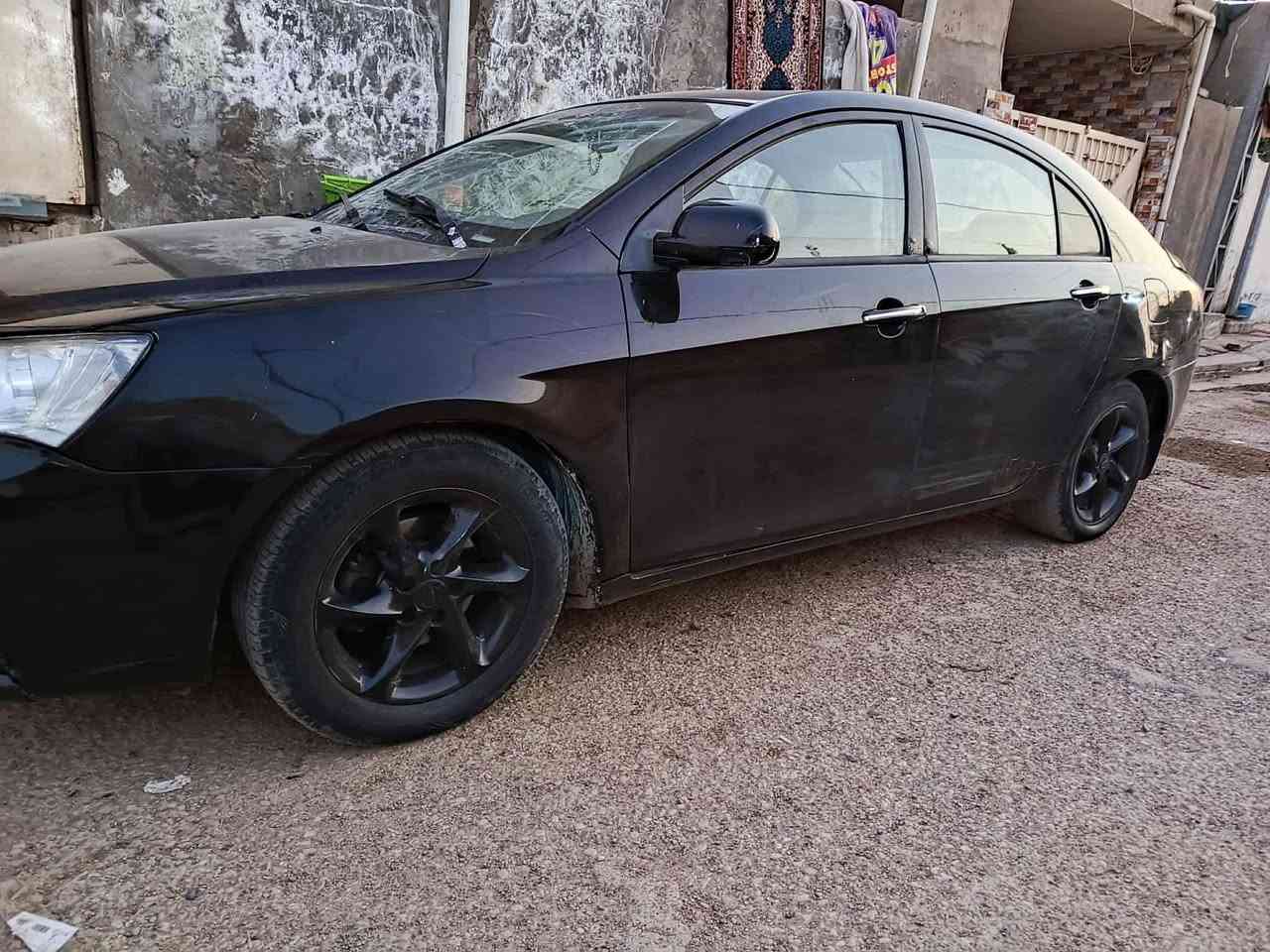 السلام عليكم
امكراند موديل ١٢ 
مكينه وكير ابلاد تبريد تدفا 
حداديه كهربائيات فول 
سنتر لوك  بيع اومراوس حسب الاتفاق 
***********
سعرها 45 وبيها مجال 
مكاني كوت داموك
