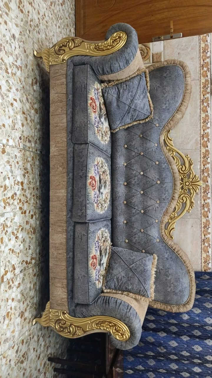 تخم ونص... نظيف وتكمة استعمال قليل للبيع 
مكاني الدورة 
السعر مليون وبي مجال


**إذا كنت صاحب هذا الإعلان وتريد حذفه لأي سبب، رجاءا أرسل رسالة إلى الدعم الفني**