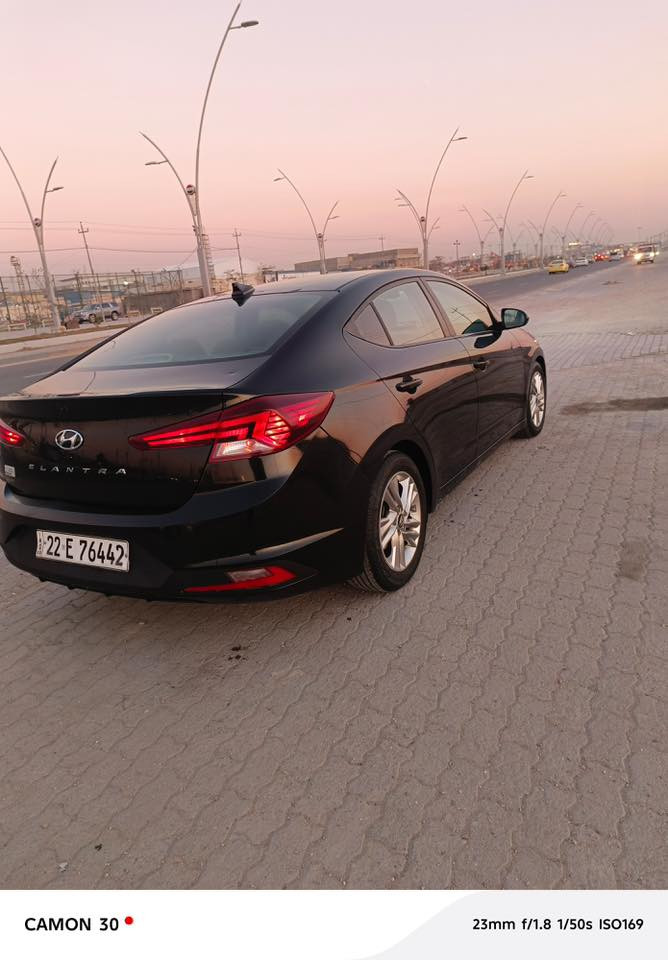 السلام عليكم انتره وارد امريكي بيهه باب الصدر تبديل وجاملق بدون صبغ  الكدام وصبغ البنديد فول السياره رقم اربيل باسم شريكه وكاله عندي تريد تحويل تريد وكاله ماشيه 73 مديل 19 تندته بصمه تبريد تتفئه كشنات رادار نقط عميه فول للخير مكينه وكير كارتون بلباكيت برغي ما مفتوح بيهه سنويه 27 بعدهه رقم جديد دولي سياره مالت بيت وجاهزه من كلشي السعر 132 وبيهه مجال لشراي***********
