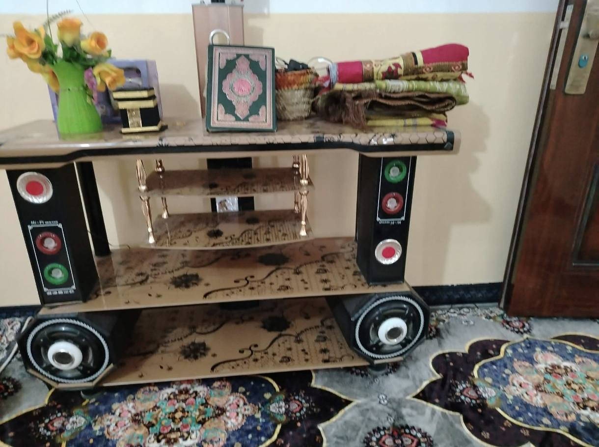 يالله من الخاص ميز للبيع مال بلازمه جميع الاحجام كلش نضيف +بيه انبثري يعني سمعات وشغلات السعر اتصل وبيك خير وتدلل ***********
