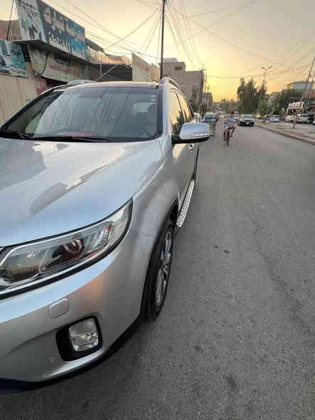 كيا سورنتو 2014 خليجي فول مواصفات
محرك 6سلدر 
بصمة بانو راما فول
ماشي 136  كيلومتر 
محرك ما مفتوح 
بدون صبغ و بدون بارد
مكفولة حتى الدعاميات 
فتحة بصمة كشن تدفئة كشن خزن
كوشن جلد و كهرباء تخم جديدة 
 تحديد سرعة امام خلفي حاسة
شاشة كاميرات تايرات جديدة
خط شارع رادارات سنوية جديدة 

🟪ســعــر  
مكينة كير مكفولات
سنويا هزة رقم جديد
سيارة حلوة ونظيفة
***********
