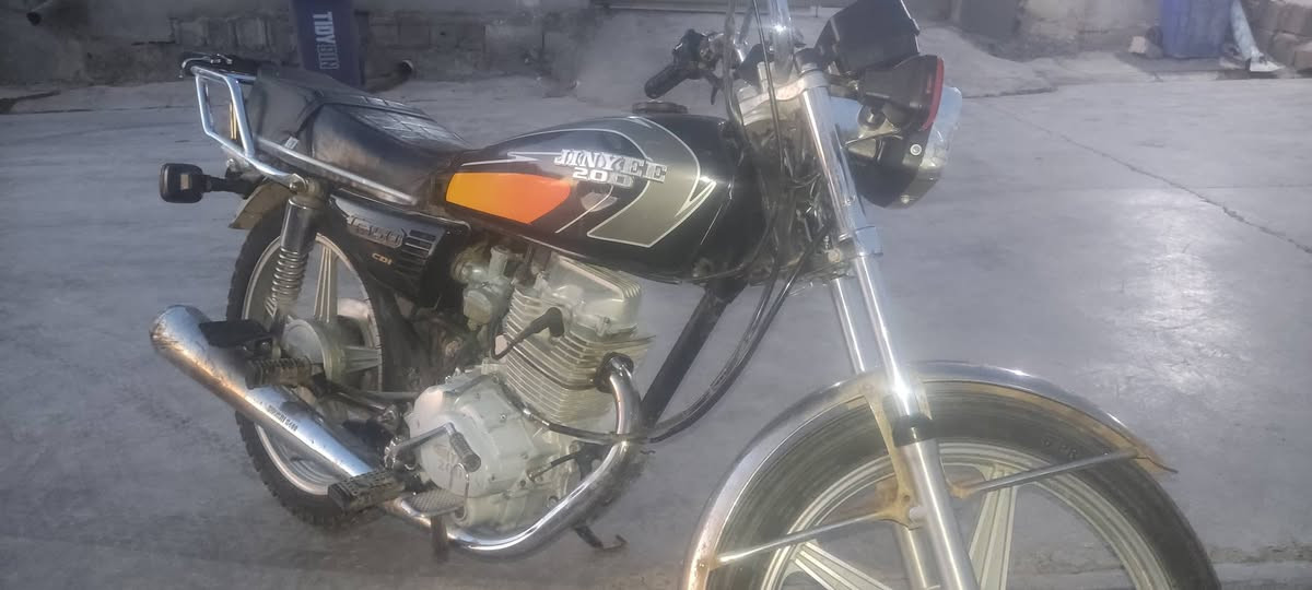 مطور البيع خمسه كير نضيف موديل 2018 اوراق كامله بي 4وراقات كمرك سعر 370وبي مجال مطور خير من الله مكاني ديالئ جلولاء  هي رقمي***********
