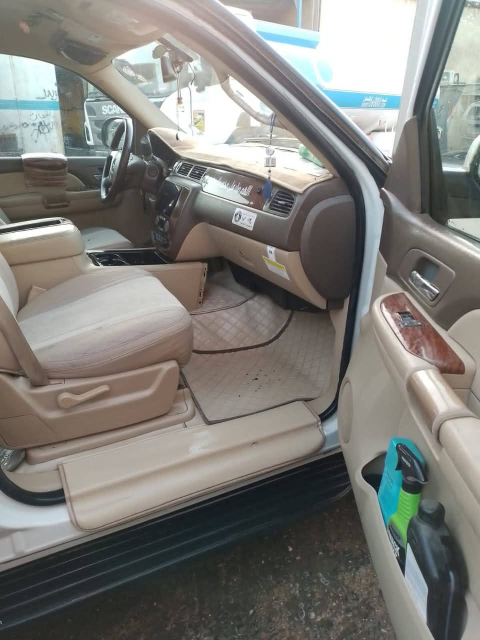 السلام عليكم يوكن جمسي للبيع ورد خليجي دواخل عسلي موديل 2007 سياره كفالة عمامه أدوات أدوات
سعر 75 الاستفسار *********** الله يرزق الجميع
