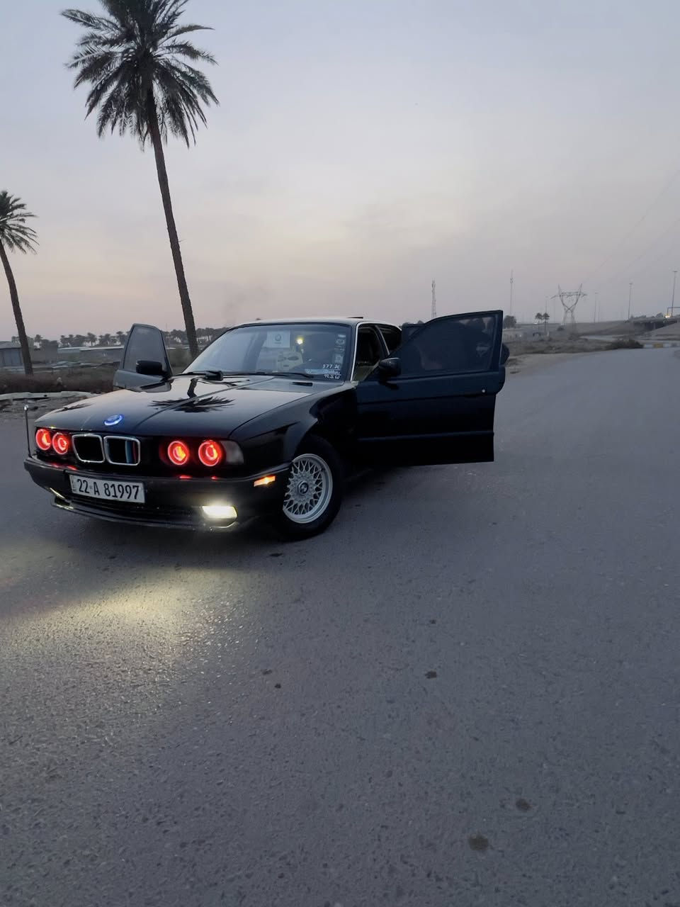 BMW1991  البيع  

مكينه مسكر فانوص 
صدر كير محرك خير من الله 
فتحه طكتين 
غرفه مخمل 
صبغ جماليه 
الاستفسار ! 
هاتف /*********** 
سعر 69$
