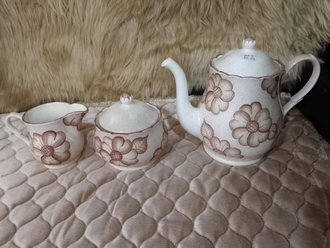 ثلاث قطع فرفوري باله قديم كلهن بسعر ١٥ ألف للحجز خاص


**إذا كنت صاحب هذا الإعلان وتريد حذفه لأي سبب، رجاءا أرسل رسالة إلى الدعم الفني**