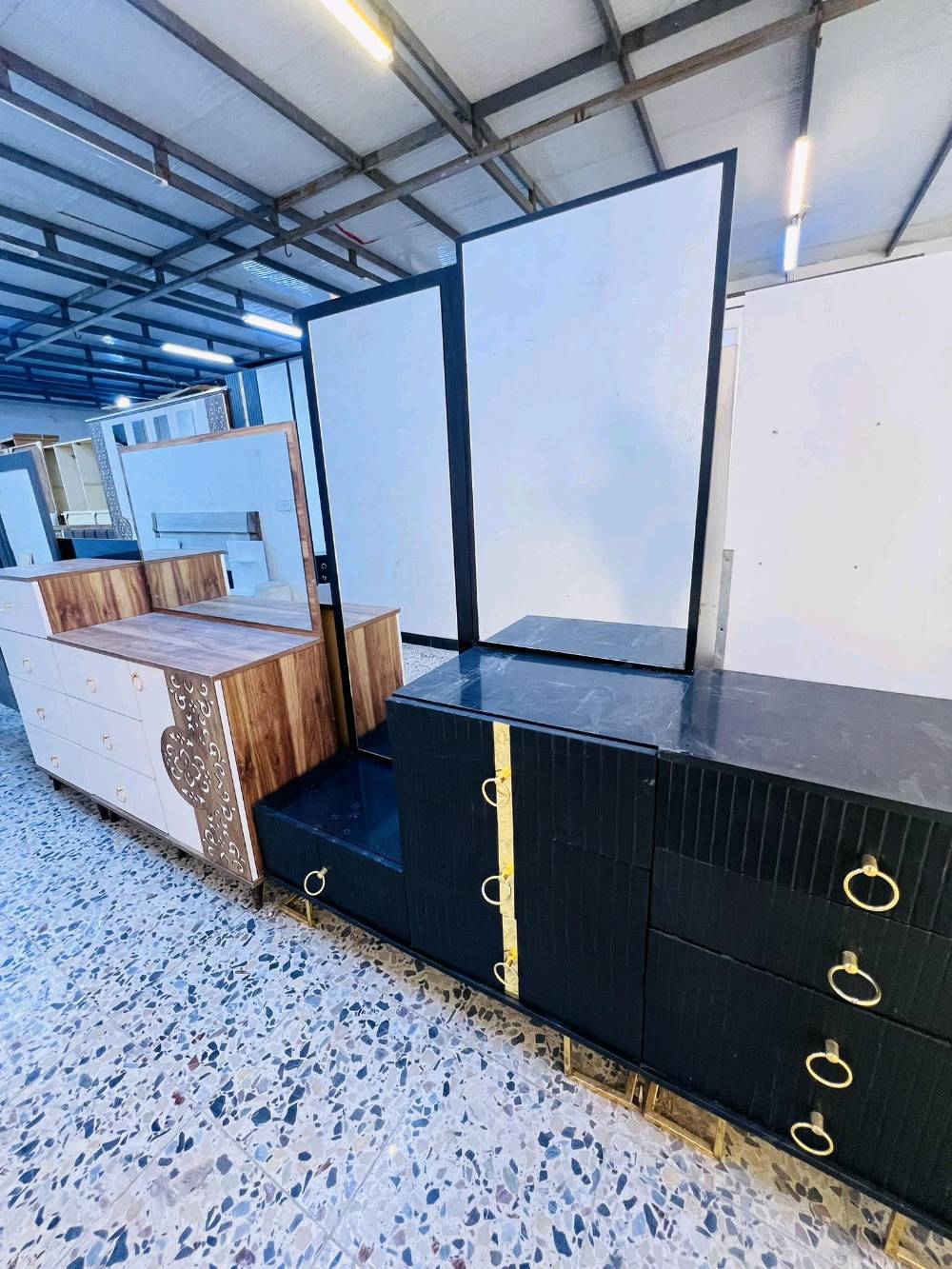 غرفة. تركي نضام ابواب. لون. مميز. كولش. كيوت ٩قطع 650 واصل. كول. مناطق بغداد