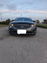 من رخصة الادمن.. فورد توريس.. ٢٠١٣ ... رقم شمالي.. گير تمام ... محرك إ...