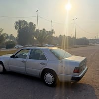 مرسيدس دب٣٠٠ • موديل ٩٠ • اسود