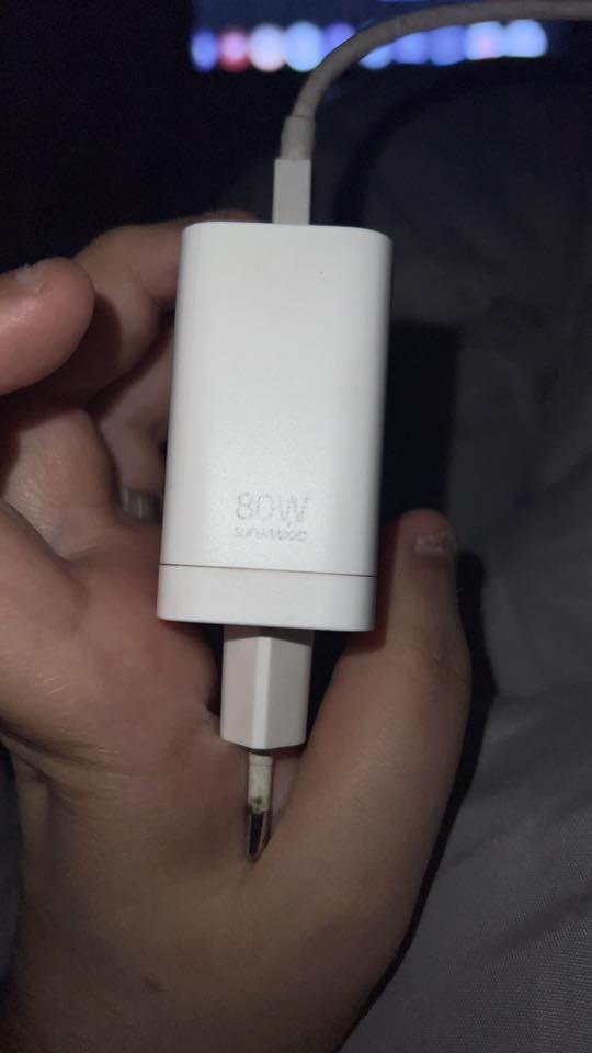 عندي شاحنة اصلية 80 واط
اجتي ويه جهازي الريلمي اصلية
اخذت هونر مابي شاحنة عندي ام ل 80 اريد اراوسها ب ام 100 واط 
***********
