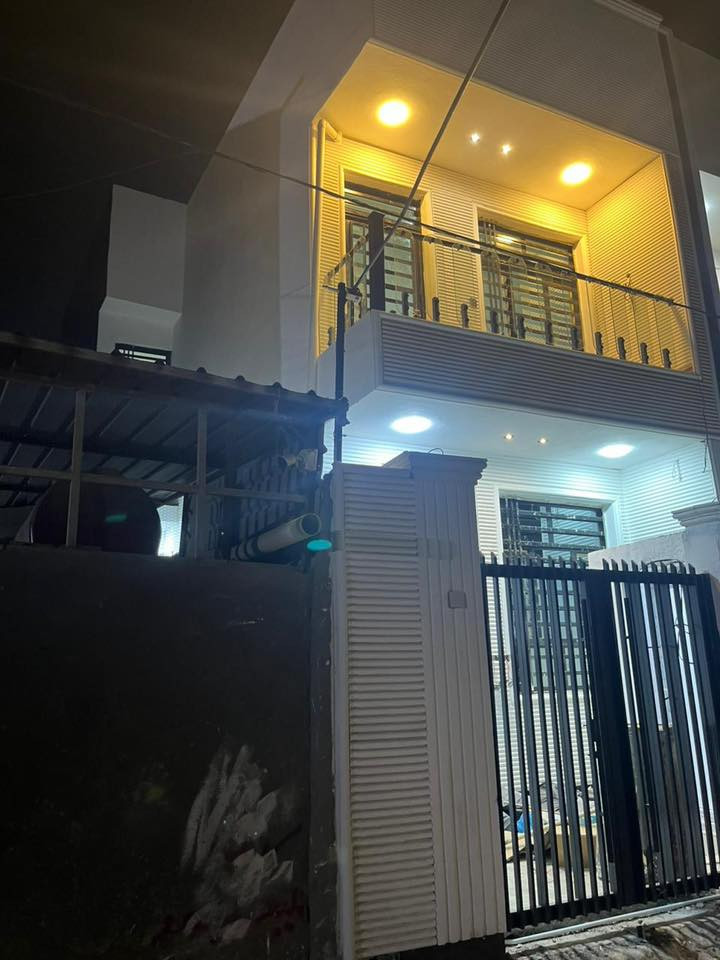 لبيع بيت عدد 2
مساحة البيت الواحد ١٠٠متر طابقين البيت الواحد 

شارع ٨٠ مقابيل القبة  الذهبية
يبعد عن شارع ١٢٠متر قرب مدرسة طريق الإيمان 
الاستفسار 
***********
***********
***********
