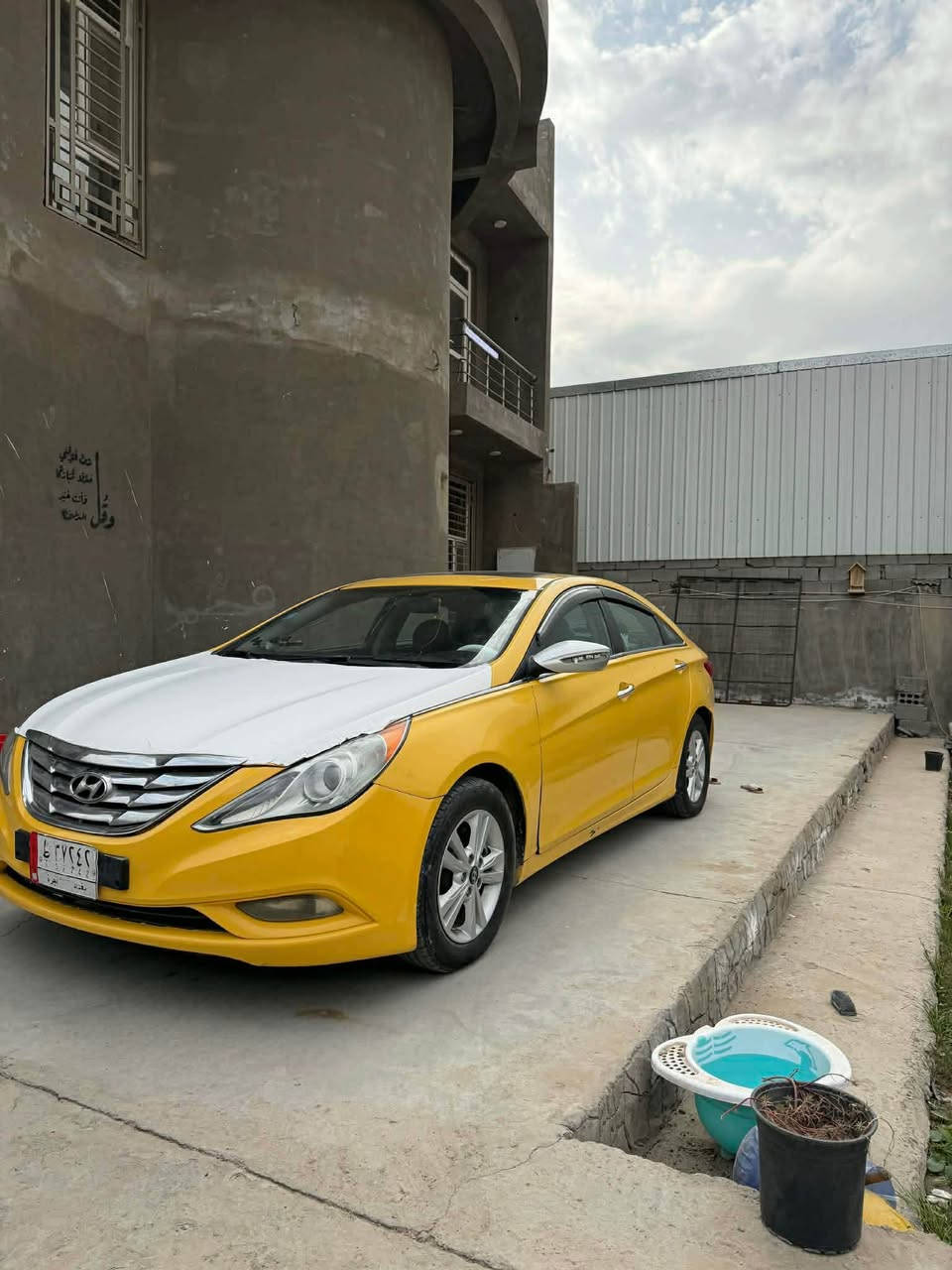 السلام عليكم 
للبيع سوناتا 2011 وارد امريكي فوول موصفات 1/1
تدفئه تبريد كشنات خلفي+ امامي
دمام بلادي 
بصمه تشغيل
اشاير بلمري
فتحه سقف 
مانع سرقه
دخول ذكي 
السياره هستوني شادله كير ومحرك بلكارتون + صدر خلفي وامامي 
رقم بغداد السعر 88 
*********** حلة, بابل
