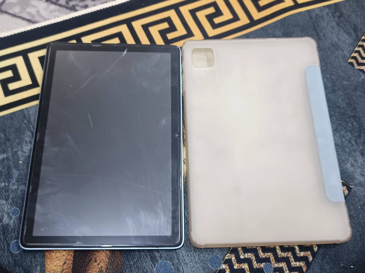 سلام عليكم أيباد مراوس بدراجه حسب القناعه مكاني حله 
◀️أيباد و كيبورد و ماوس و قلم و شاحنه و كفر 
متواجد خاص الرقم ***********
ملاحضه مستخدم أقل الشهرين
