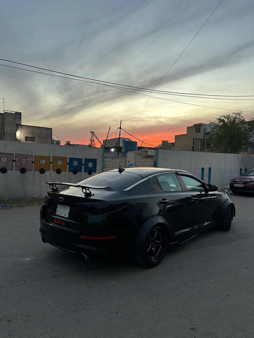 السلام عليكم 
سياره اوبتيما مديل ٢٠١٥
مصبوغه حزام عدا القماره والتكم 
السياره معدله رياضي بلكامل 
اكزوز كورسه 
داخل تغيير لون وسقف روز وكنتاره 
ويالة رياضي ويلد اصلي 
فندرات 
شوته 
جناح خلفي 
المكينه تجفيت جديد ودرجة اولى  كله جديد وعندك ضمان 
تبريد جاهز 
السياره جاهزه من كلشي تراي للبصره ٢٠٠تمشي وانته مرتاح 
السياره عارضها ١٠٥ وبيها مجال 
اتواصل وياي على هذه الرقم 
***********
