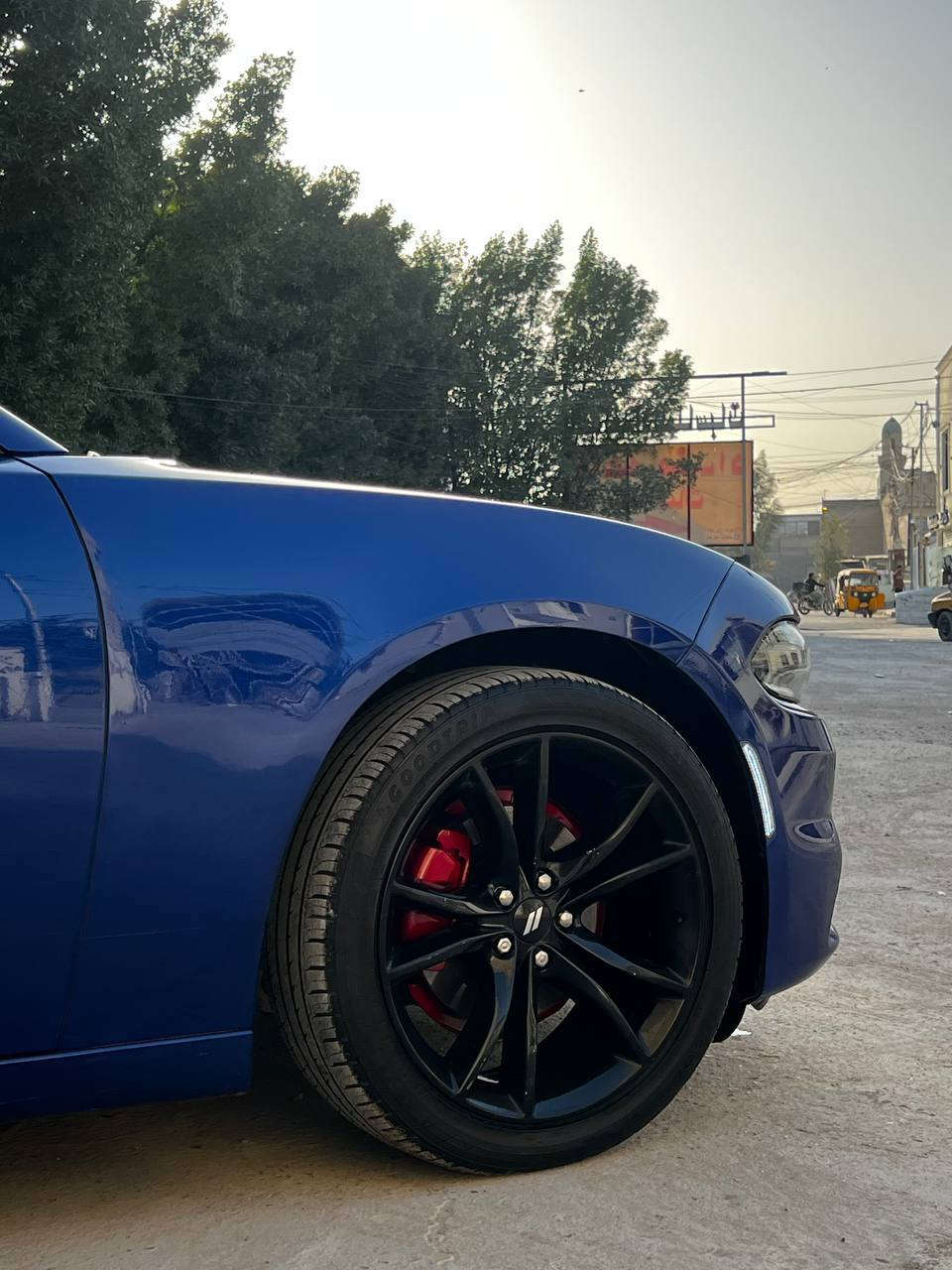 السلام عليكم  
حبايب كل عام وانتم بخير❤️
للبيع فقط بدون مراوس 
جارجر 2019 sxt  اصل..بدون ايرباك 
مكينة 3.6.
ماشية 53 mile.
حادث جاملغ خلفي وشوية من الجنطة بارد
السيارة على وظع الشركة حتا الصدر بلاد
مملعوب بيهاا..
مشتغل لايتات مسويلها عدسات 
لايت نهار..
مكينة وكير مكفولة عام 
بأسمي تحويل مباشر 
مكاني بغداد قرب السيدية 
***********
