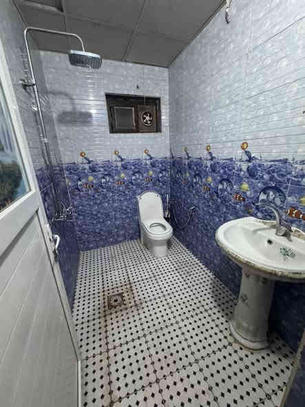 #للايجار في منطقة السيدية 

بيت مساحه 100 متر نظيف جداً

 يتكون من غرفتين نوم وصاله ومطبخ وخدمات وكراج 

سعر الايجار: 800 الف وبي مجال بسيط

للاستفسار 

***********
