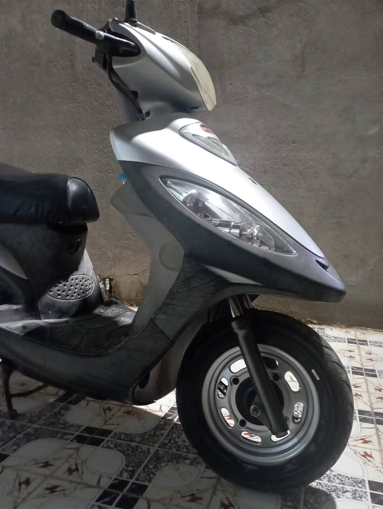 كامكو في تو
دراجه رمبه ما صار هواي من طلعت من رمبه مكينه كفاله وين ما تريد افحص كهرباأيات كله شغاله كيج بانزين عداد سرعه كله شغال 
مكان شطره سعر ٦٥٠ جوه سوك 
***********
