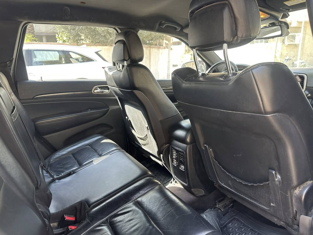 جيب 2016 اصل رقم ذيقار مشروع السعر 147
محرك 6 سلندر

شاشة وسطية

كامرة خلفية

حساسات + اوتو ستوب

كراسي جلد + كهرباء

مصبوغة ( عاااااااام) مكفولة من الكلبة والتجية

ضرر موضوح بالصور والسونر

مكان السيارة بغداد الاعضمية

***********
