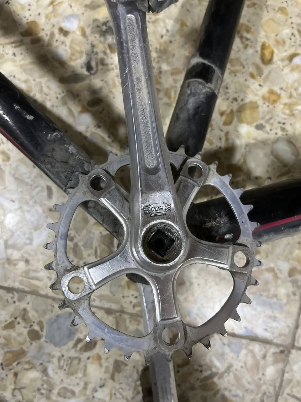 فريم قياس ٤٩ اعتقد.  مختم التون  فقططط فريم وركبة. سعر ١٠٠.
زنجيل ١٠
عكرب شيمانو ١٣
دشلي ٨.  ١٥
نقال سرعتين ١٠
بوري سرج وسرج ١٥
براكيت نضيف ب١٠
ذراعات وصواني ٣٤ ب٤٨.     ب٢٠
ستيرن المنيوم ب١٠ 
فچوچ بريكات الزوج ١٥. 

مكاني بغداد الدورة  *********** واتساب فقط او تعليقات او خاص  اسعار ثابتة تاخذ اكثر من شغلة اتساهللك بالسعر
