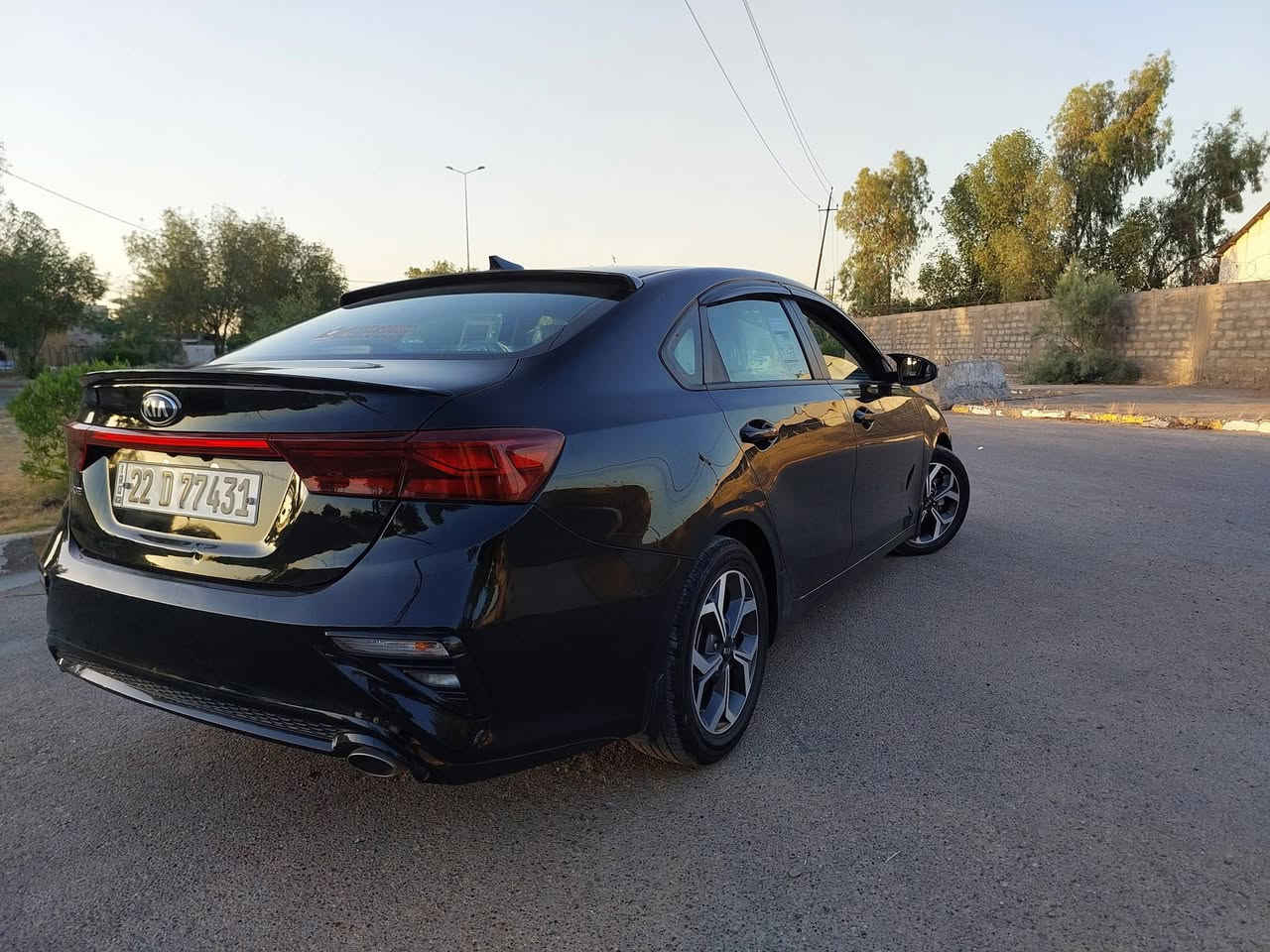 سلام عليكم اخوان عندي كيا فورتي موديل 20 ماشيه 84 سيارة كفاله عامه تبريد تدفئه تخم تاير حداديه وصدر كامرة  ليبل واحد عده البنيد حادث بنيد بدون دواخل على وضع الشركه عنوان شهداء البياع حادث موضح بل صور سعر 116بيها مجال حك الجيه سيارة مال بيت كير اي تي وبل عافيه عل الياخذه وين ميعجبك افحص الاتصال *********** سيارة احلى من الصور وجاهزه
