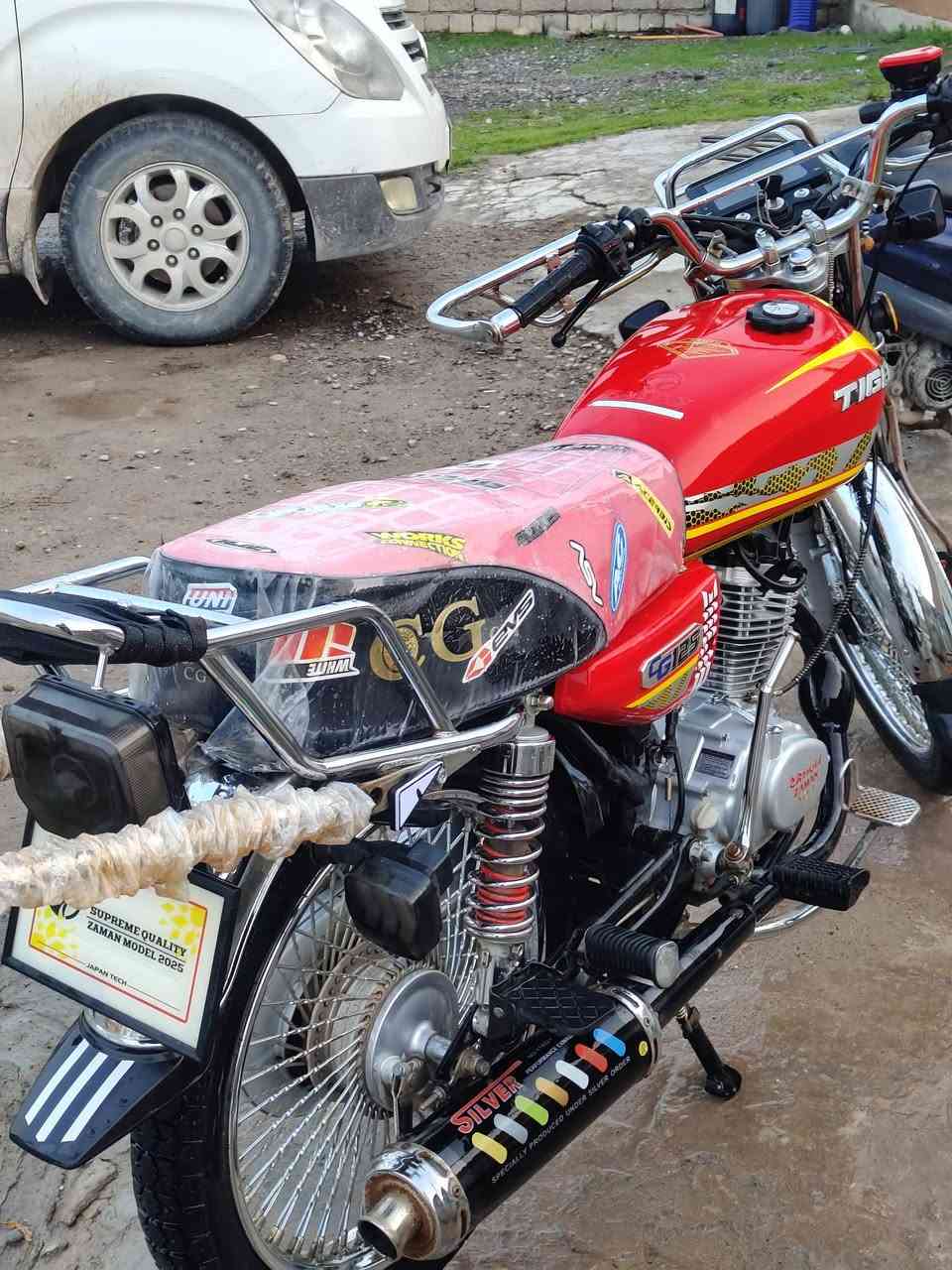 ماطور ايراني محرك سونيك زمان
موديل 25 محرك شرط كله فول كلشي ما يردلو بس شاشه ما يشتغل  بقيه كلو شرط مكاني سهل نينوى سعر 720 بيه مجال

المو شراي لا يكسر بسعر جماععه 600 و جو لا ترسل
***********
