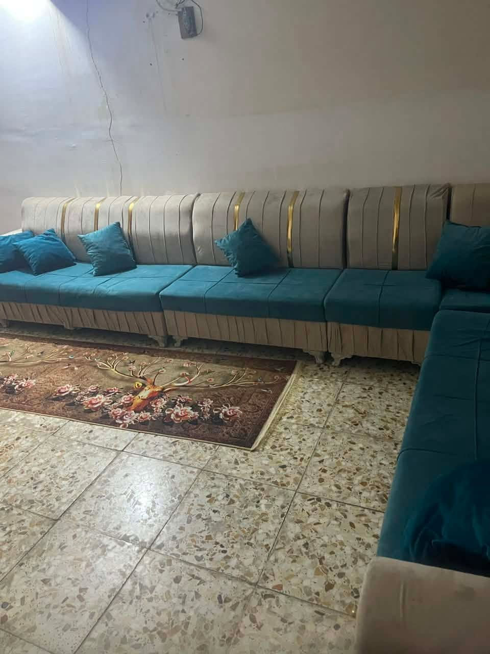 ديوان 10مقاعد نضيف وسعرها كلشش مناسب شراي يتصل ***********
بابل حله ورديه خارج زللي قرب مدرسة فاضل رداد
