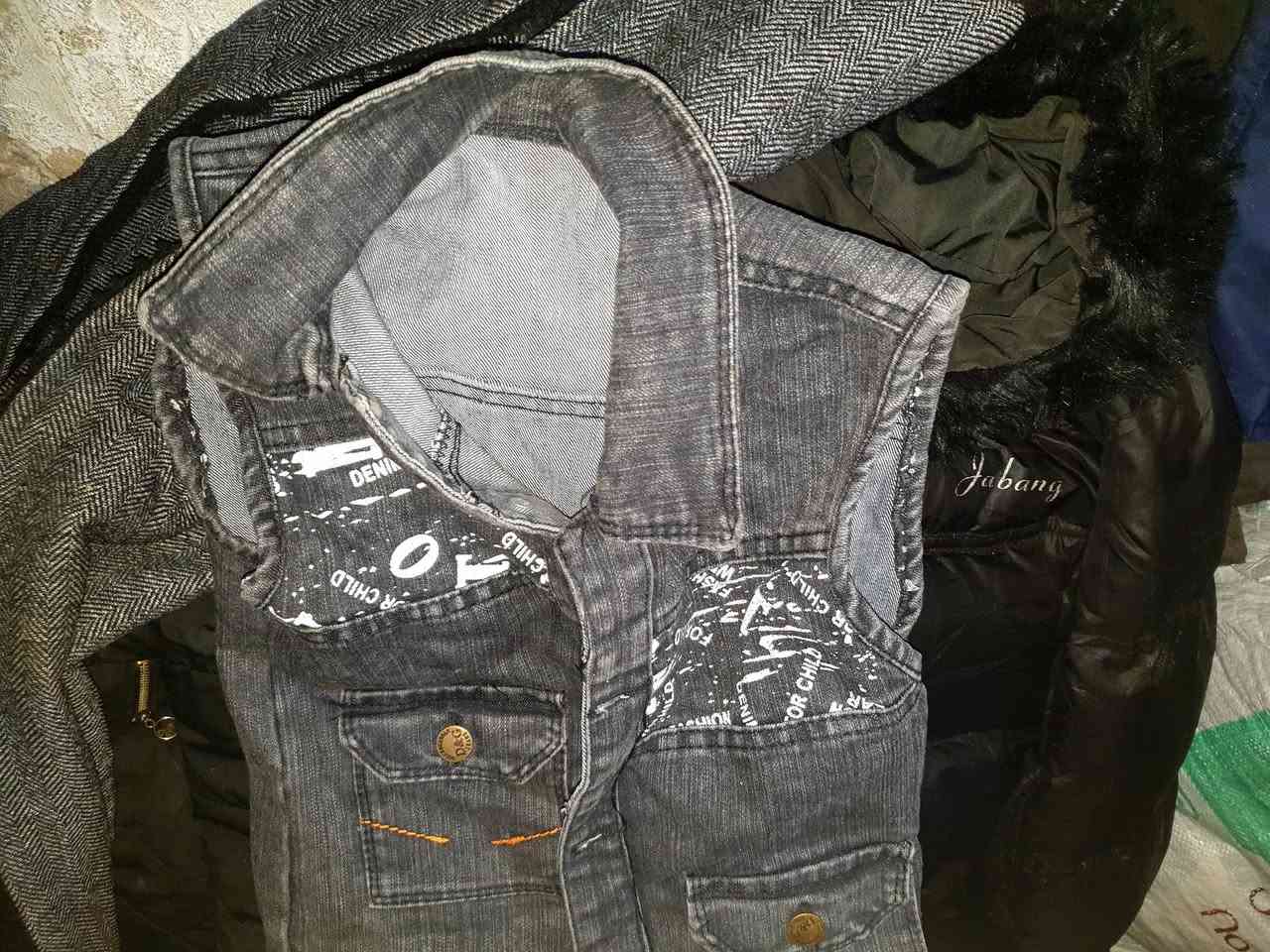 مرحبا هاي الملابس للمحتاج يجي ياخذهم وياهن زوليه واحذيه وجنط رجاا بدون حجز يريدهم يتصل ع رقم دزله موقع يجي هسه *********** بيهن ٤ بقج
