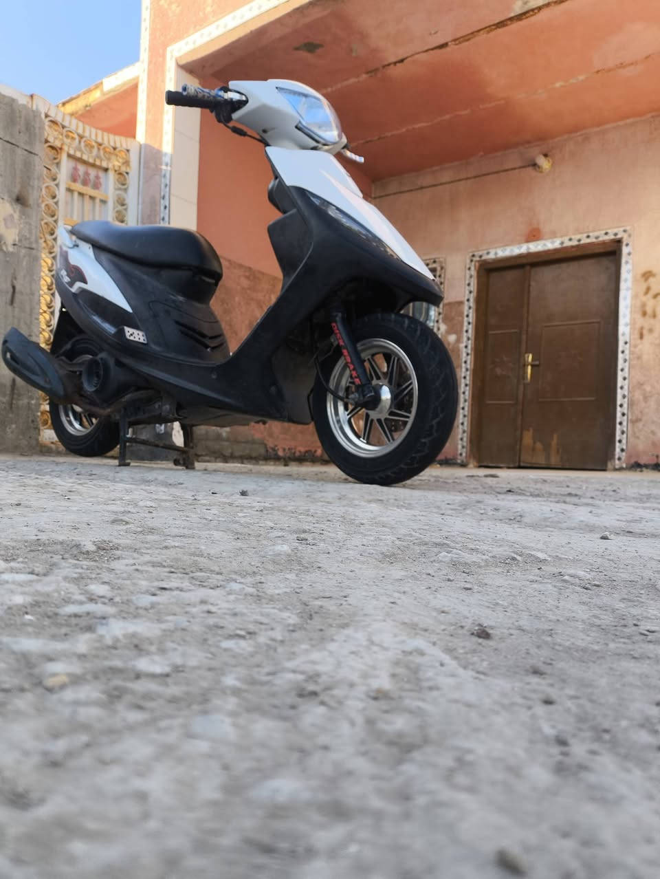 سلام عليكم دراجه ماكس عدله مكفوله من كلشي نضافه واحد علا واحد كفرات اصلي توني بولشه  ما مفتوحه شراط وين تروح تفحاص برقي ما مفتوح بيه  السعر 850 بيه مجال الطيبن


**إذا كنت صاحب هذا الإعلان وتريد حذفه لأي سبب، رجاءا أرسل رسالة إلى الدعم الفني**